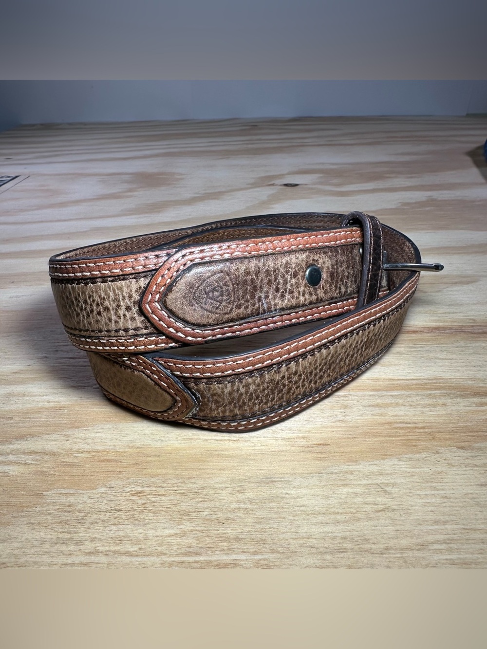 Vintage Ariat Men's Genuine Leather Western Belt Size 30 Stitched Accents